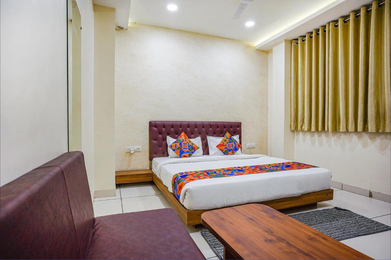 Fabhotel Sukh Vilas Indore Exterior foto